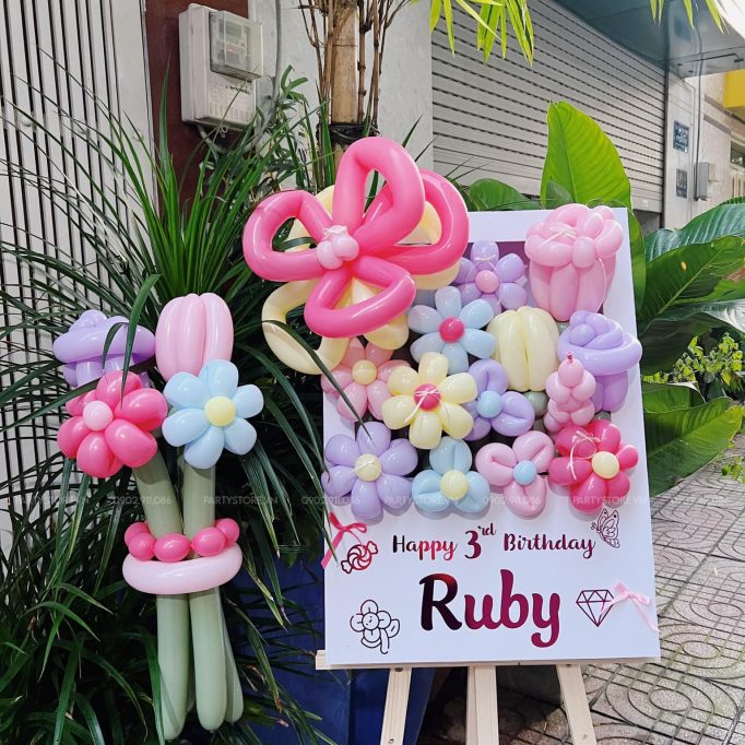 Bảng hoa bong bóng sinh nhật cho bé Gái, tone hồng pastel - Ruby