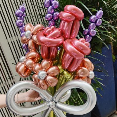 Bó hoa bong bóng màu ánh kim sang trọng và nổi bật