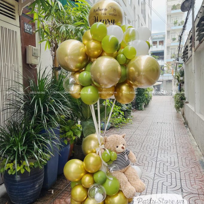 Trụ bóng sinh nhật kèm gấu bông tone xanh lá