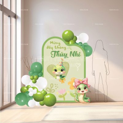 Phông cứng formex sinh nhật thôi nôi tuổi Rắn tone xanh bơ trắng hồng cho bé gái